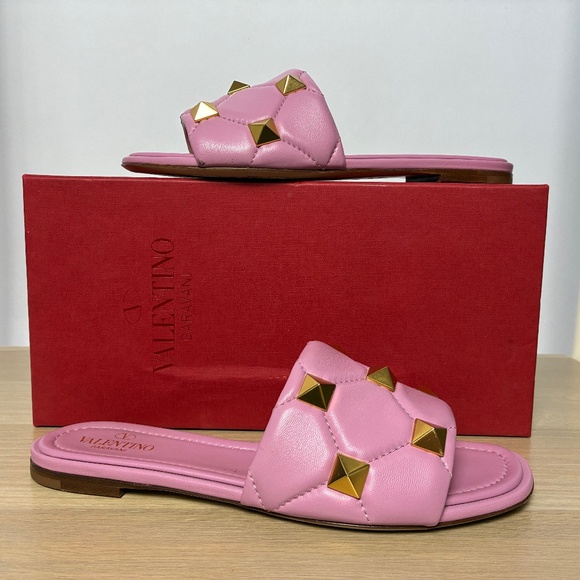 AUTHENTIC Valentino Garavani Rockstud Quilted Slide Sandals—Pink - Picture 1 of 7
